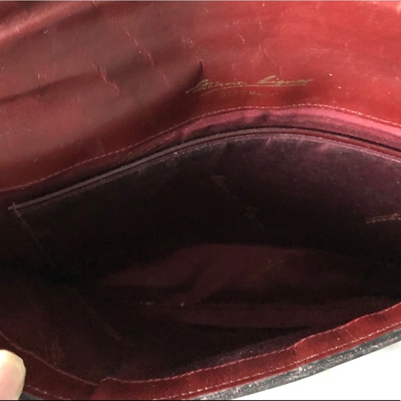 Vintage Etienne Aigner clutch. - Picture 5 of 5